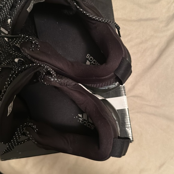 Like new adidas worn twice inside. - Picture 4 of 4